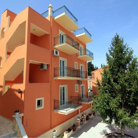 Corfu Sunflower Apartments Benitses  Eksteriør bilde