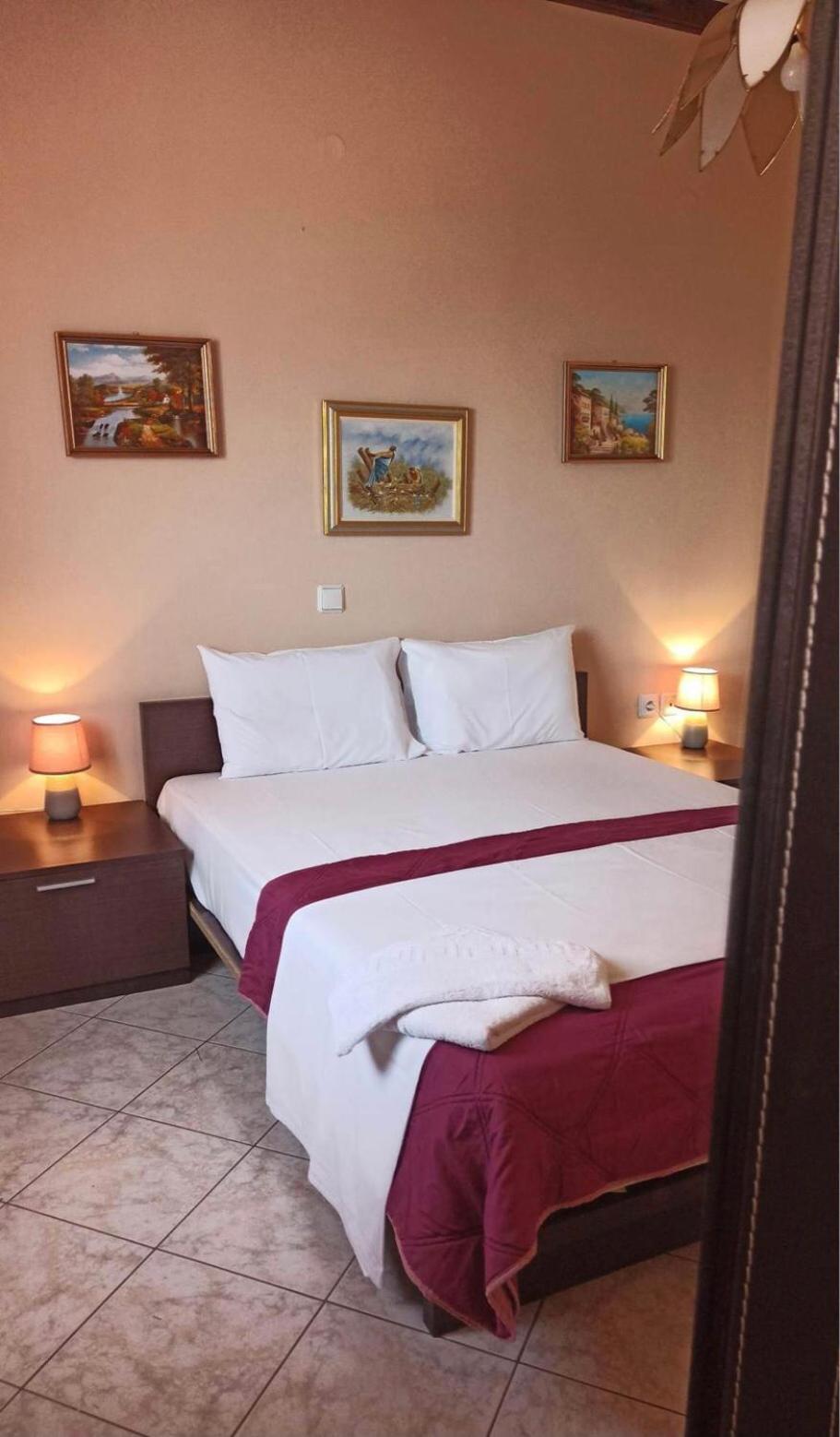 Corfu Sunflower Apartments Benitses  Rom bilde