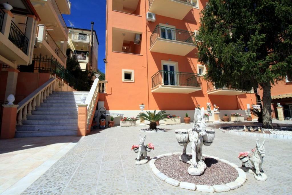 Corfu Sunflower Apartments Benitses  Eksteriør bilde